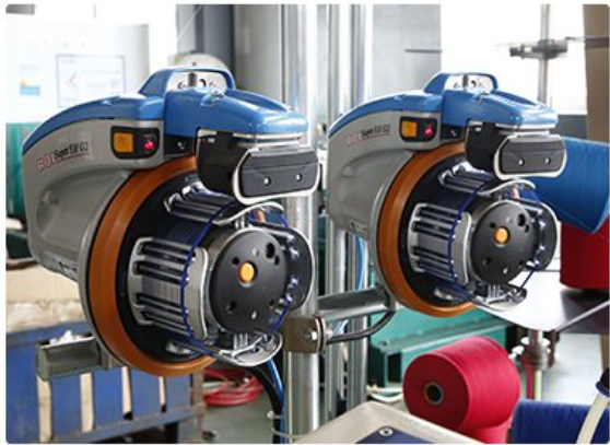 Splash proof U nozzles for weft insertion system